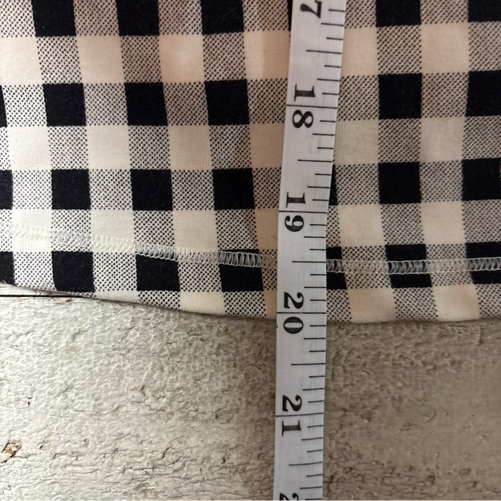 Old Navy Active Powerchill Light Support Top Black & White Bra 4x NWT! - Picture 15 of 16
